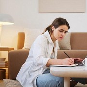 Dilihat dari Gerak Tubuhnya, Ini 5 Gestur yang Menunjukkan Kecerdasan Seseorang