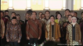 Istana Berbatik, Jokowi Pakai Motif Batik yang Biasa Dikenakan Raja