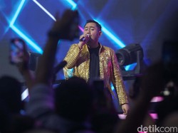 Nassar Mencontoh Agnez Mo-Rhoma Irama Bikin Nyaman Backstage Rogoh Kocek Sendiri