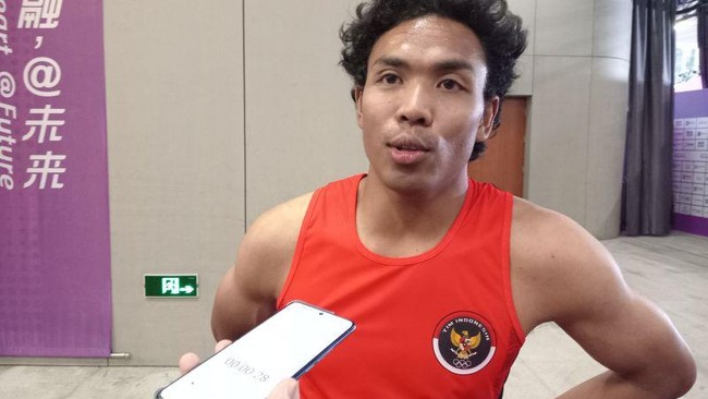 Sprinter Indonesia Lalu Muhammad Zohri meminta maaf usai gagal merebut medali di nomor 100 meter putra Asian Games 2022 (2023).