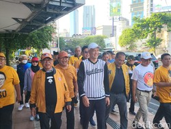 OSO Jalan Sehat Bareng Ganjar Sapa Warga Surabaya