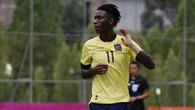 Striker Lawan Timnas Indonesia U-17 Diminati Grup Man City