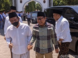 Awali Safari di Jateng, Cak Imin Sowan KH Munif Zuhri Girikesumo Demak