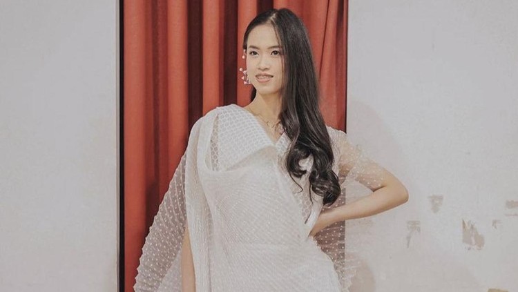 Claudia Emanuela Santoso Claudia Emanuela Santoso