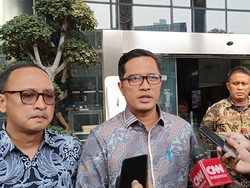 Bantahan Febri Diansyah Buntut Isu Skenario Rusak Bukti Kasus Kementan