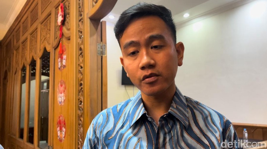 Wali Kota Solo Gibran Rakabuming Raka di Balai Kota Solo, Senin (2/10/2023).