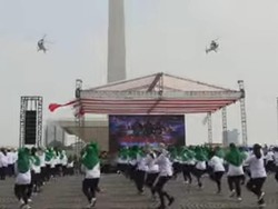 Jet Tempur Menari di Langit Jakarta Jelang Perayaan HUT Ke-78 TNI