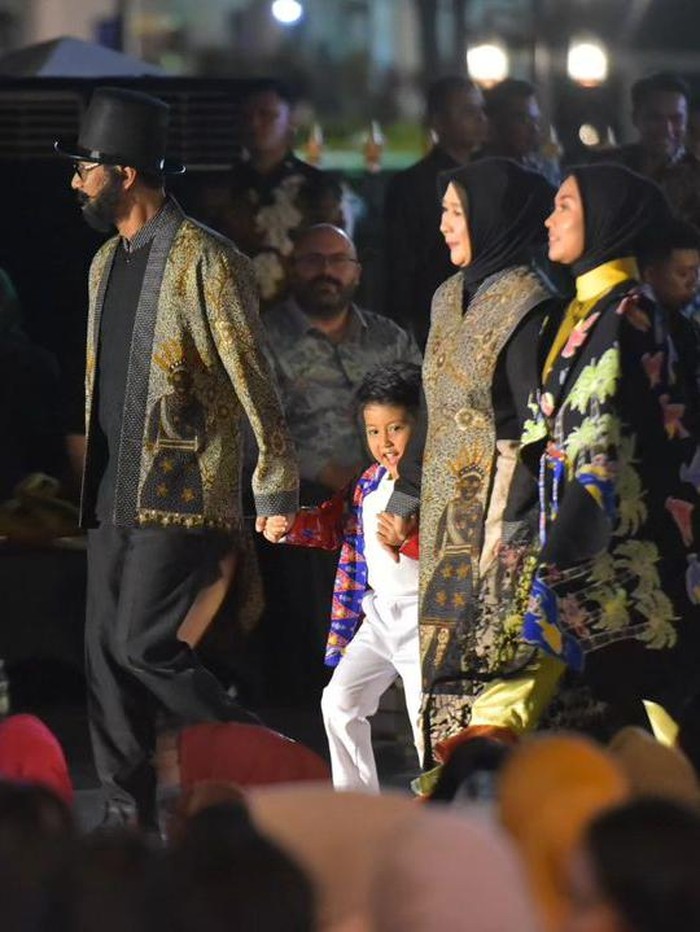 Heru Budi Hartono di Istana Berbatik