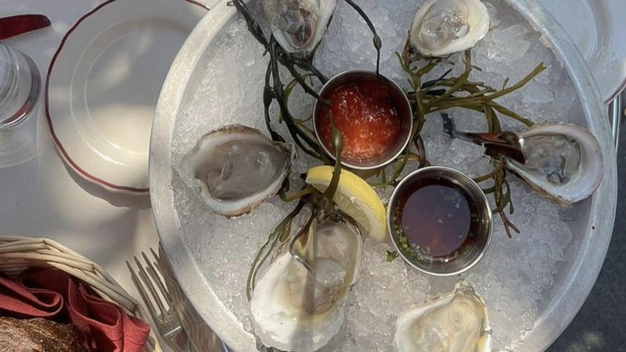 Keseruan Enzy Storia Saat Ngopi hingga Makan Oyster di New York