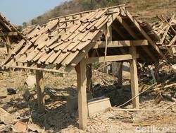 Penampakan Makam Tua yang Muncul Usai Waduk Bendo Ponorogo Kering