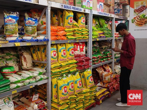 Stok Beras di Toko Ritel Kosong Buntut Marak Beras Oplosan