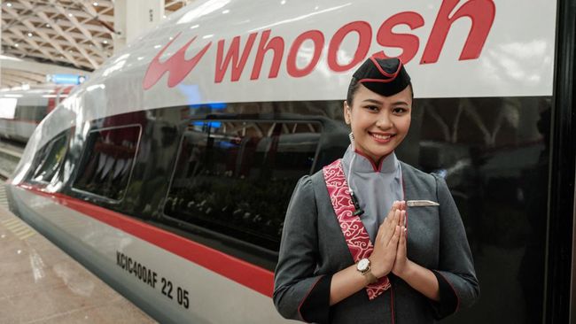Bagi kamu yang belum pernah menjajal naik kereta cepat Whoosh ke Bandung, barangkali saat ini menjadi waktu yang tepat untuk mencobanya.