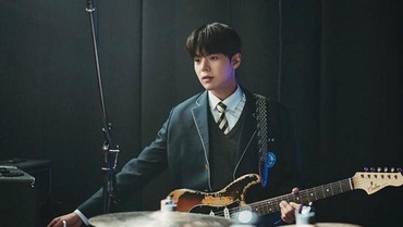 img-title Profil Ryeoun Aktor Muda yang Bintangi 'Twinkling Watermelon'