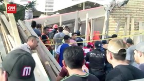 VIDEO: Atap Gereja Runtuh Saat Jemaat Terima Komuni, 9 Orang Tewas