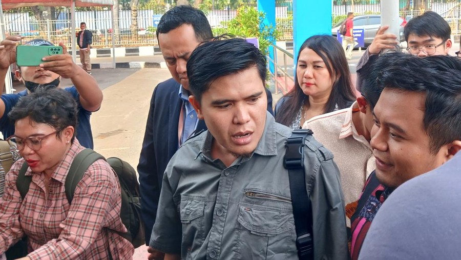 Zainul Arifin, pengacara dan pelapor artis RK terkait dua video porno.
