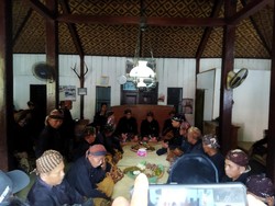 Anies-Cak Imin ke Desa Adat Bonokeling: Nanti Kita akan Beri Perhatian