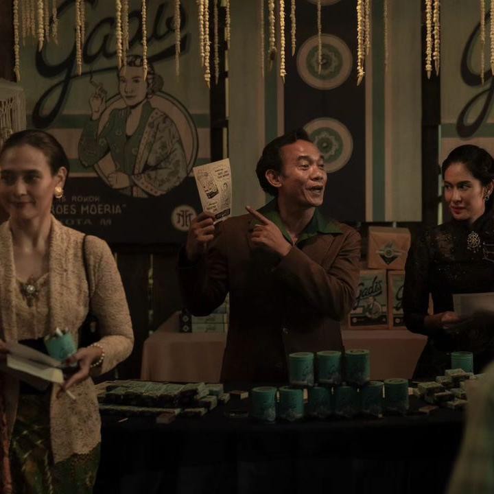 <p>Bunda juga turut tak sabar ingin menyaksikan serial ini? Kita tunggu tayang pada 2 November 2023, ya! (Foto: @therealdisastr)</p>