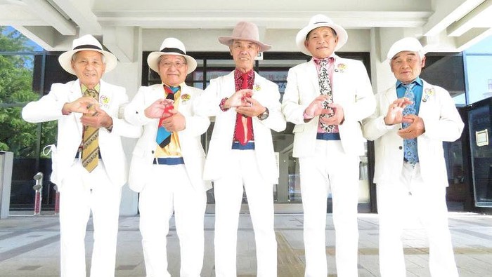 Unik! Boy Group dan Girl Group Ini Punya Anggota 'Tak Biasa', Ada Lansia Usia 80 Tahun