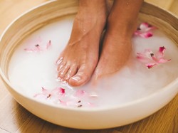 10 Cara Mengatasi Kapalan di Kaki yang Efektif