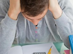 6 Penyebab Kepala Sering Pusing Tiba-tiba, Dehidrasi hingga Anemia