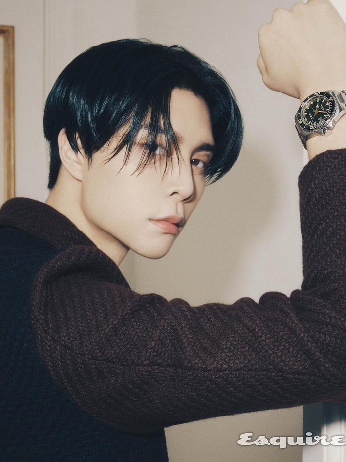 Not to forget, Johnny also showed off his charm while posing with a collection of watches from Longines in this photo shoot./ Photo: instagram.com/nct