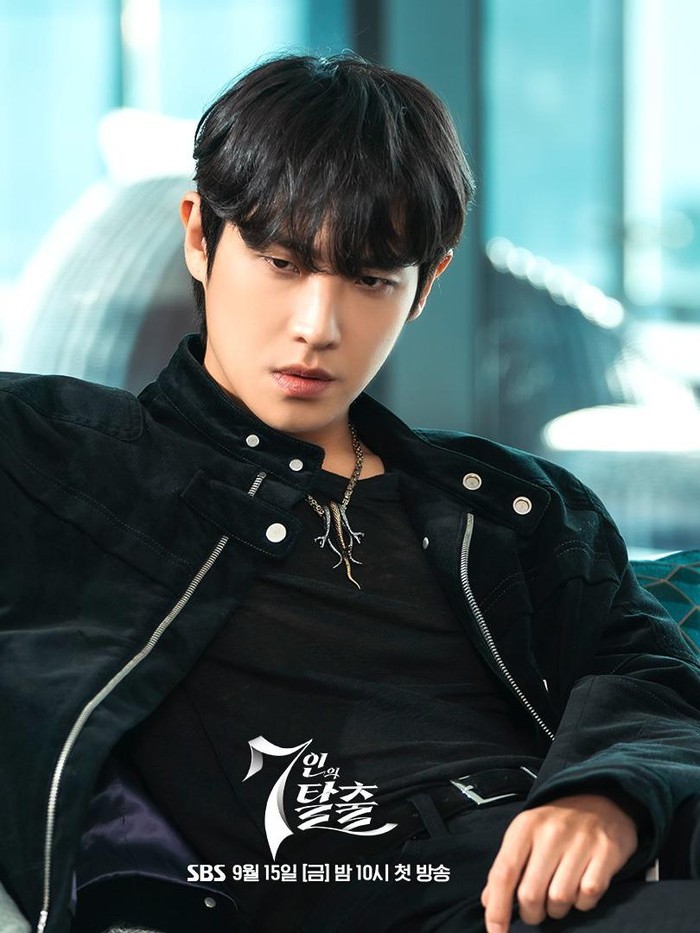 Baru-baru ini, dirinya comeback akting lewat drama The Escape of the Seven (2023) yang tayang di Viu. Dalam drama tersebut, Lee Joon berperan sebagai Min Do Hyeok./ Foto: soompi.com
