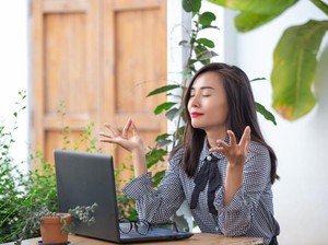 img-title Demi Kesehatan Mental, Ini Cara Manajemen Stres Terbaik untuk Pekerja WFH