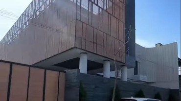 img-title 8 Potret Rumah Denny Caknan di Ngawi, Mewah & Megah bak Hotel Bintang Lima