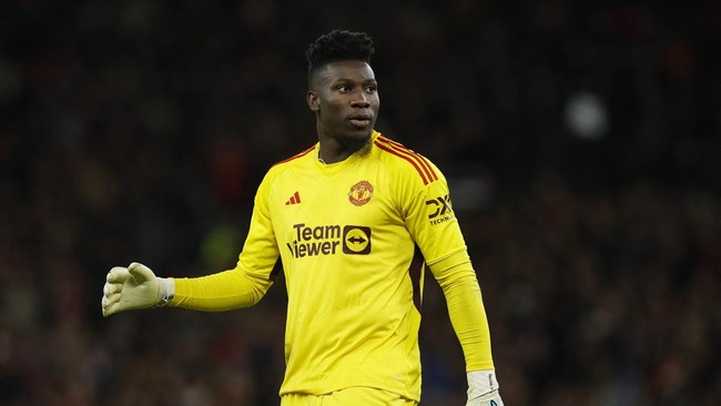 Andre Onana kembali mendapat sorotan tajam saat Manchester United kalah dari Galatasaray dalam laga Liga Champions. Berikut meme lucu yang beredar.