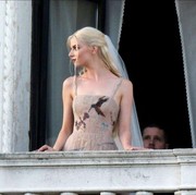 Antimainstream! Intip Potret Pernikahan Anya Taylor-Joy dan Malcolm McRae di Italia