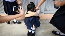 img-title Apa Benar Gen-Z yang 'Overdosis' Paparan Medsos Rentan Jadi Pelaku Bully?