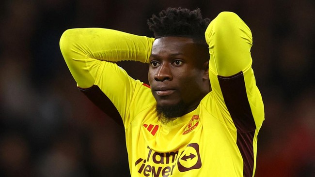 Andre Onana sedang jadi bulan-bulanan setelah tampil buruk bersama Manchester United dalam beberapa pertandingan terakhir.