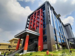 Korban Pelecehan Oknum Dokter Datangi Polda Sumsel Bawa Barang Bukti