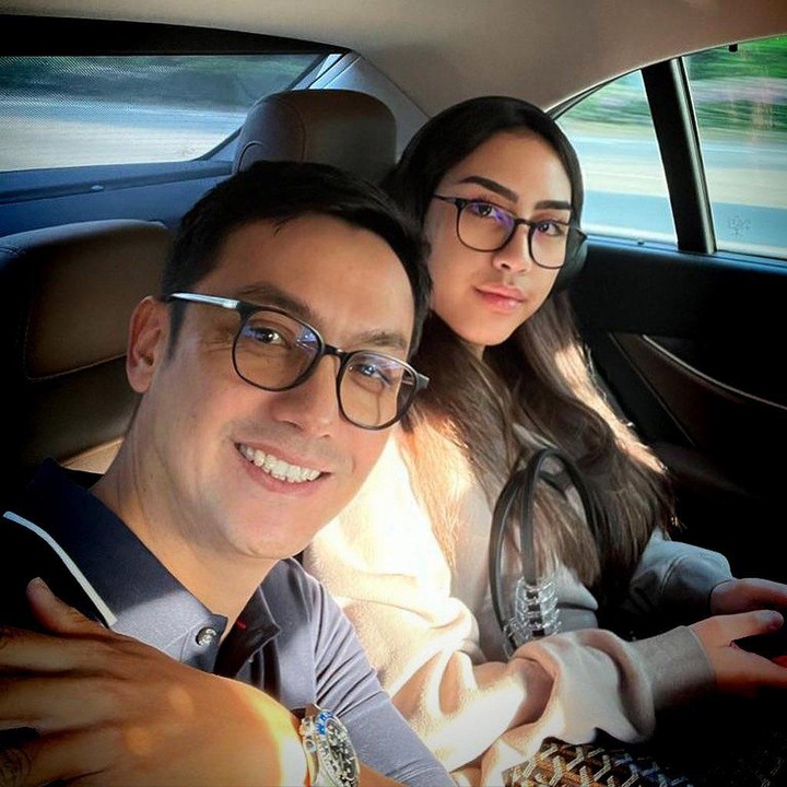 <p>"Antar adek ke <em>airport</em>. Baik-baik di Melbourne ya, Nak," tulis Gunawan dalam keterangan foto pada laman media sosialnya. (Foto: Instagram: @gunawan_sudrajat_real)</p>