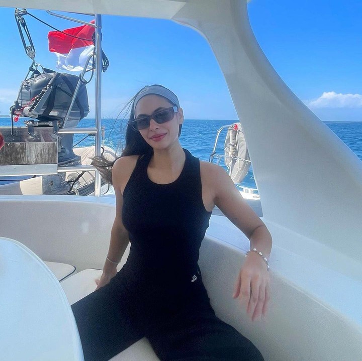 <p>Banyak netizen yang menyebut bahwa Valerie sangat mirip dengan sang Ayah. Tak sedikit yang mengatakan kemiripannya di atas 90 persen, lho. (Foto: Instagram: @valerieethomas)</p>