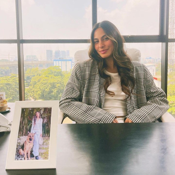 <p>Valerie memulai debut dalam berakting pada tahun 2009. Ia berhasil memerankan sosok Michelle dalam film berjudul <em>King</em>. Ia juga membintangi berbagai serial web mulai dari <em>Anak Artis: The New Royalty</em> hingga <em>Bestie</em>. (Foto: Instagram: @valerieethomas)</p>