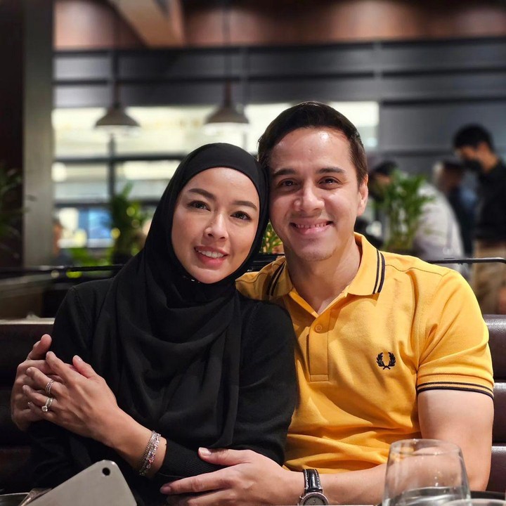 <p>Rionaldo sendiri menikah dengan Aureli Beata Schulz pada 27 Oktober 2007. Belum lama ini, keduanya baru saja merayakan <em>anniversary</em> pernikahan yang ke-16 lho. (Foto: Instagram@rio.stokhorst)</p>
