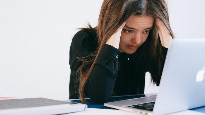 Mengenal 3 Tanda Stres Pada Tubuh, Serta Cara Terbaik Mengatasinya!