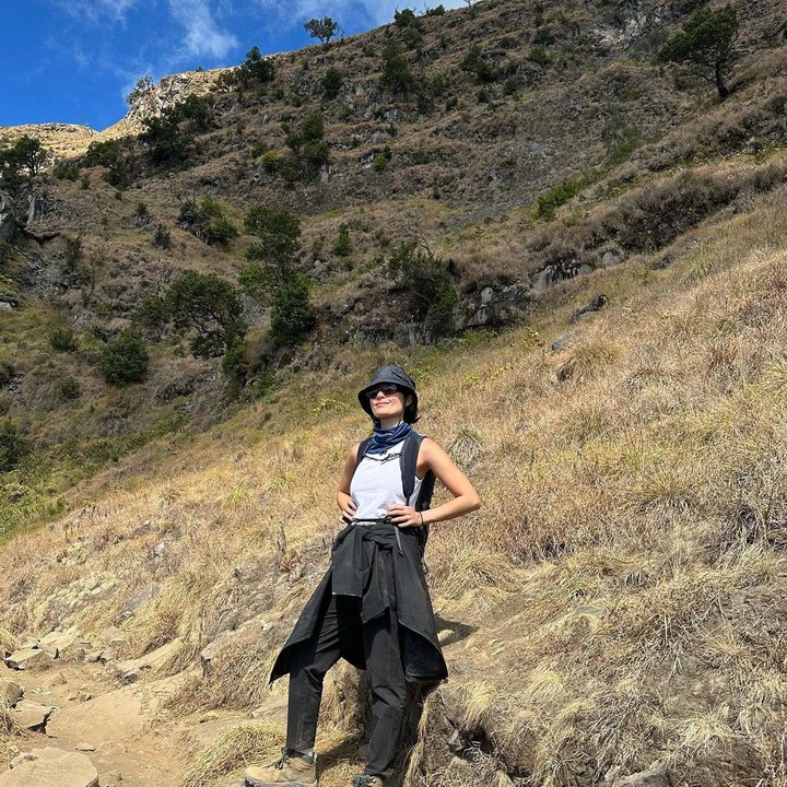 <p>Mengisi waktu luangnya dengan mendaki Gunung Rinjani, Tatjana Saphira menceritakan pengalamannya mendaki gunung untuk melawan kecemasan dan rasa takutnya yang berlebihan. (Foto: Instagram@tatjanasaphira)</p>
