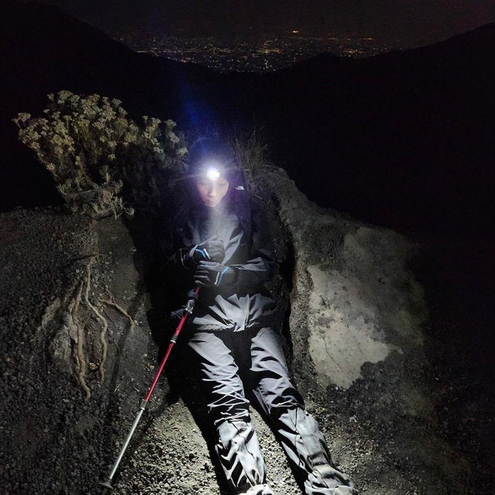 <p>Melalui <em>Instagram</em> pribadinya, Tatjana membagikan beberapa potret dan video singkat berupa momen saat dirinya mendaki Gunung Rinjani selama 4 hari 3 malam. Perempuan 26 tahun ini mengaku bahwa aktivitasnya ini menjadi pengalaman yang berharga. (Foto: Instagram@tatjanasaphira)</p>