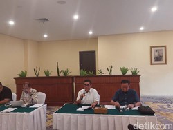 Imbas Spanduk Pengosongan Hotel Sultan, Banyak Tamu Batal Nginap