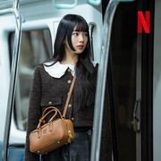 Fantastis! Intip Yuk Harga Outfit Mewah Bae Suzy di Drakor Netflix 'Doona!'