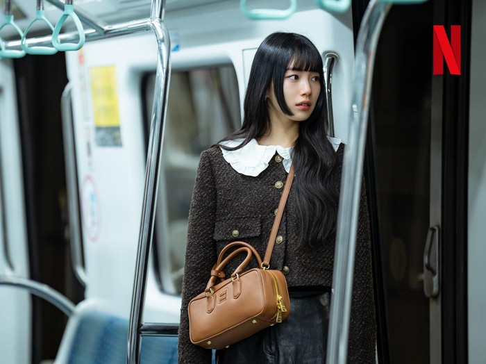 Bae Suzy di drama Doona! (2023)