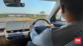 Pertolongan Pertama Derek Mobil Listrik Mogok