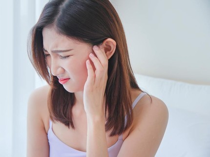 7 Cara Mengatasi Kulit Wajah Gatal dan Berbintik Merah