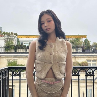 Jennie BLACKPINK Jadi Tamu Pertama dalam Acara Musik Milik Lee Hyori