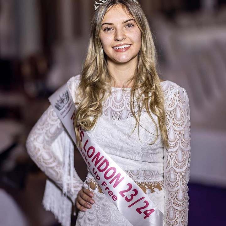 <p>Natasha Beresford, wanita 26 tahun ini dinobatkan sebagai Miss London 2023. Ia berhasil mengalahkan 18 wanita lainnya dalam ajang ini, lho Bunda. (Foto: Instagram @missenglandlimited)</p>