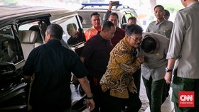 FOTO: Kemunculan Pertama SYL di Kementan Usai Dikabarkan 'Hilang'