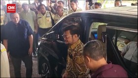 VIDEO: Syahrul Yasin Limpo Kembali Berkantor Di Kementan
