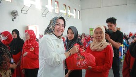 Salurkan Bantuan Stunting, Bupati Klaten Nilai Gizi Sehat Tidak Mahal